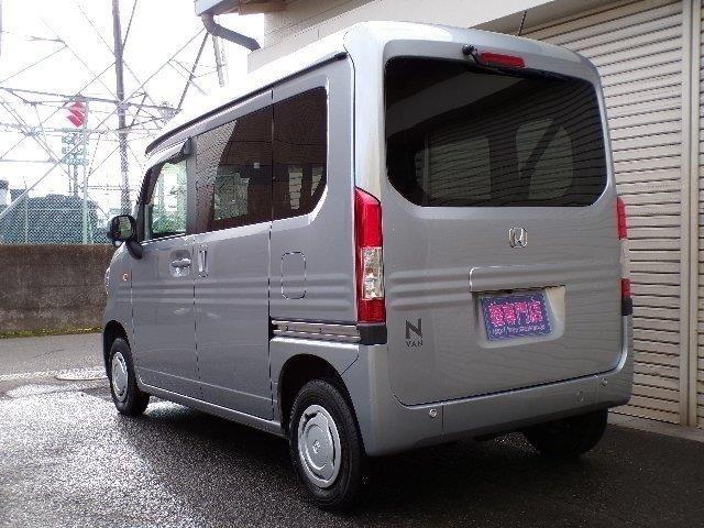Ｎ－ＶＡＮ Ｌ　４ＷＤ　ホンダセンシング　クルーズコントロール　ＣＶＴ　横滑り防止付き　オートライト　オートハイビーム　プライバシーガラス　電動格納式ドアミラー　ＥＣＯＮ　キーレスエントリー　ダイブダウン機構付き助手席　リアシート　ステアリングスイッチ（6枚目）