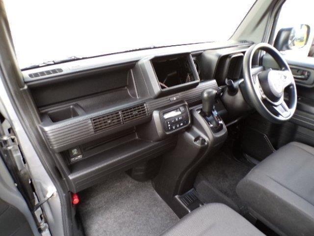 Ｎ－ＶＡＮ Ｌ　４ＷＤ　ホンダセンシング　クルーズコントロール　ＣＶＴ　横滑り防止付き　オートライト　オートハイビーム　プライバシーガラス　電動格納式ドアミラー　ＥＣＯＮ　キーレスエントリー　ダイブダウン機構付き助手席　リアシート　ステアリングスイッチ（19枚目）