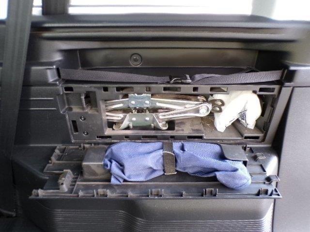 Ｎ－ＶＡＮ Ｌ　４ＷＤ　ホンダセンシング　クルーズコントロール　ＣＶＴ　横滑り防止付き　オートライト　オートハイビーム　プライバシーガラス　電動格納式ドアミラー　ＥＣＯＮ　キーレスエントリー　ダイブダウン機構付き助手席　リアシート　ステアリングスイッチ（29枚目）