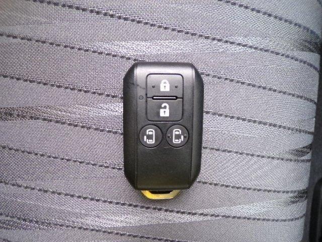 ソリオ ハイブリッドＭＺ　両側パワースライドドア　デュアルカメラブレーキサポート　アイドリングストップ　ＣＤステレオ　横滑り防止付き　クルーズコントロール　オートライト　オートハイビーム　ＬＥＤヘッドライトフォグ　シートヒーター　１４アルミホイール（21枚目）