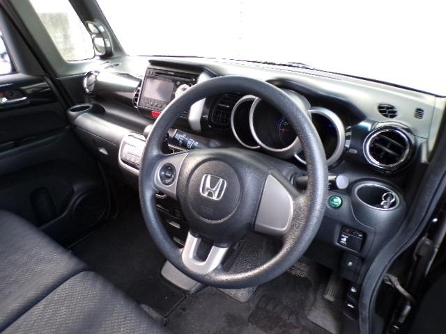 N-BOXカスタム G・Lパッケージ パワースライドドア ギャザズCDステレオ CVT ディスチャージヘッドライト ウィンカーミラー アイドリングストップ ETC 横滑り防止付き オートライト プライバシーガラス 電動格納式ドアミラー ステアリングスイッチ プッシュスタート(20枚目)