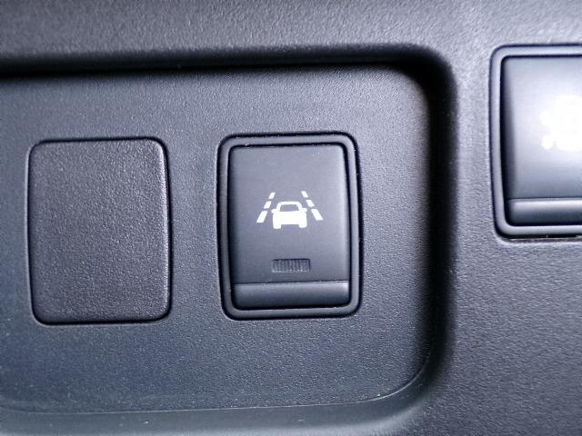 セレナ ハイウェイスター Sハイブリッド 8型ナビTV DVD CD Bluetooth バックカメラ 両側パワースライドドア アイドリングストップ 横滑り防止付き クルーズコントロール オートライト オートハイビーム LEDヘッドライト フォグ 車線逸脱警報装置(18枚目)