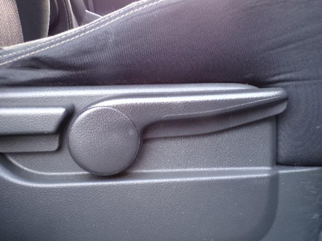 セレナ ハイウェイスター Sハイブリッド 8型ナビTV DVD CD Bluetooth バックカメラ 両側パワースライドドア アイドリングストップ 横滑り防止付き クルーズコントロール オートライト オートハイビーム LEDヘッドライト フォグ 車線逸脱警報装置(20枚目)