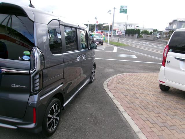 N-BOXカスタム G・Lホンダセンシング メモリーナビTV バックカメラ LEDヘッドライト フォグライト 左側パワースライドドア 純正14インチアルミホイル ETC車載器 スマートキー(4枚目)