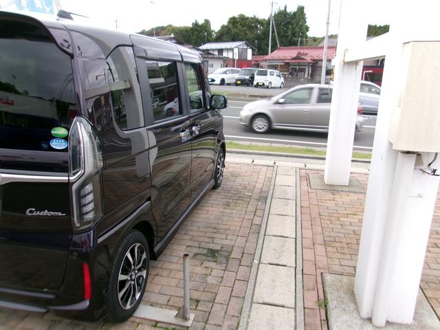 N-BOXカスタム G・Lホンダセンシング メモリーナビTV バックカメラ LEDヘッドライト フォグライト 両側パワースライドドア 純正14インチアルミホイル ETC車載器 スマートキー(4枚目)