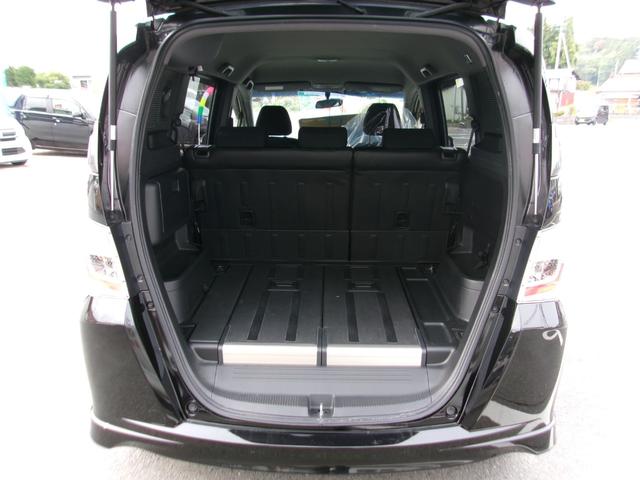 フリードスパイクハイブリッド ジャストセレクション＋　メモリーナビＴＶ　バックカメラ　ディスチャージヘッドライト　左側パワースライドドア　純正１５インチアルミホイル　オートクルーズコントロール　ＥＴＣ車載器　スマートキー（16枚目）