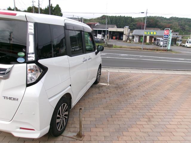 トール カスタムＧ　リミテッド　ＳＡＩＩＩ　メモリーナビＴＶ　バックカメラ　ＬＥＤヘッドライト　フォグライト　両側パワースライドドア　純正１５インチホイル　ＥＴＣ車載器　スマートキー（4枚目）