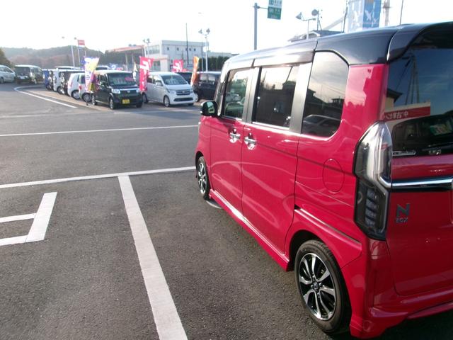 N-BOXカスタム G・L メモリーナビTV バックカメラ LEDヘッドライト フォグライト 左側パワースライドドア 純正14インチアルミホイル ETC車載器 スマートキー(3枚目)