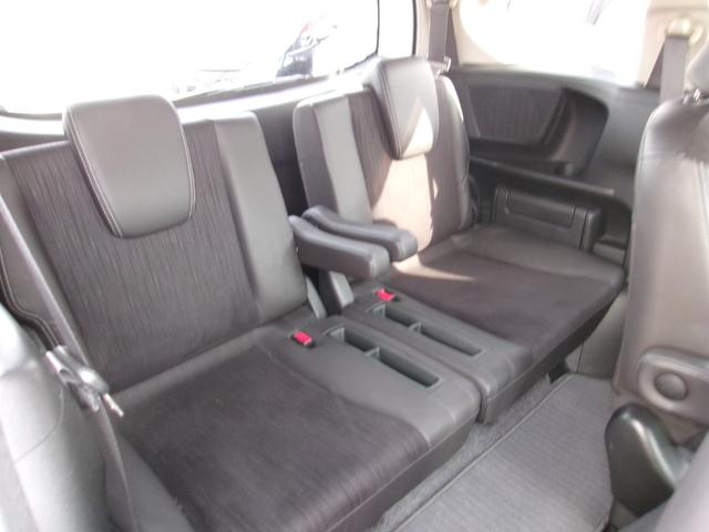 フリードハイブリッド ジャストセレクション　メモリーナビＴＶ　バックカメラ　ディスチャージヘッドライト　両側パワースライドドア　社外１５インチアルミホイル　オートクルーズコントロール　ＥＴＣ車載器　スマートキー（8枚目）