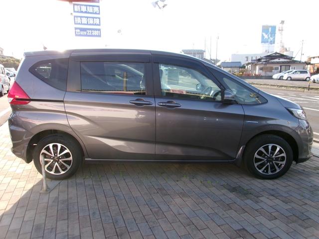 フリードハイブリッド ハイブリッド・Ｇ　メモリーナビＴＶ　バックカメラ　ＬＥＤヘッドライト　左側パワースライドドア　純正１５インチアルミホイル　オートクルーズコントロール　ＥＴＣ車載器　スマートキー　４ＷＤ（5枚目）