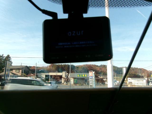 フリードハイブリッド ハイブリッド・Ｇ　メモリーナビＴＶ　バックカメラ　ＬＥＤヘッドライト　左側パワースライドドア　純正１５インチアルミホイル　オートクルーズコントロール　ＥＴＣ車載器　スマートキー　４ＷＤ（14枚目）