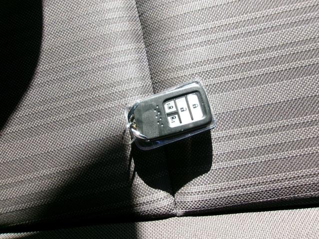 フリードハイブリッド ハイブリッド・Gホンダセンシング メモリーナビTV バックカメラ LEDヘッドライト 両側パワースライドドア オートクルーズコントロール ETC車載器 スマートキー 4WD(17枚目)