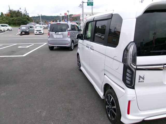 Ｎ－ＢＯＸカスタム Ｇ・Ｌホンダセンシング　メモリーナビＴＶ　バックカメラ　ＬＥＤヘッドライト　フォグライト　左側パワースライドドア　純正１４インチアルミホイル　オートクルーズコントロール　ＥＴＣ車載器　スマートキー（3枚目）
