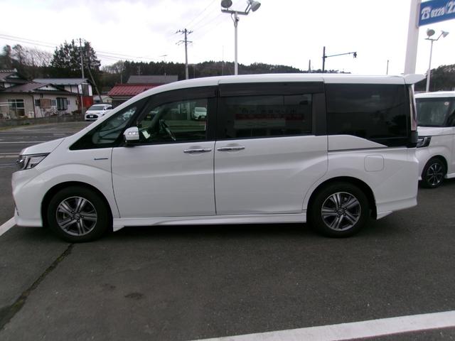 ステップワゴンスパーダ スパーダハイブリッド　Ｇ　ホンダセンシング　メモリーナビＴＶ　バックカメラ　ＬＥＤヘッドライト　フォグライト　両側パワースライドドア　純正１６インチアルミホイル　オートクルーズコントロール　ＥＴＣ車載器　スマートキー（2枚目）