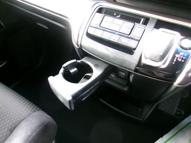 ステップワゴンスパーダ スパーダハイブリッド　Ｇ　ホンダセンシング　メモリーナビＴＶ　バックカメラ　ＬＥＤヘッドライト　フォグライト　両側パワースライドドア　純正１６インチアルミホイル　オートクルーズコントロール　ＥＴＣ車載器　スマートキー（17枚目）