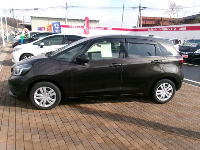 フィット ｅ：ＨＥＶホーム　メモリーナビ　バックカメラ　ＬＥＤヘッドライト　ドライブレコーダー　オートクルーズコントロール　スマートキー　ＥＴＣ車載器（2枚目）