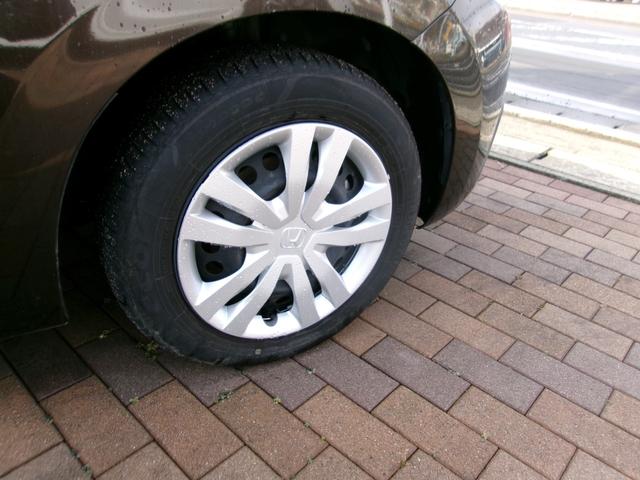 フィット ｅ：ＨＥＶホーム　メモリーナビ　バックカメラ　ＬＥＤヘッドライト　ドライブレコーダー　オートクルーズコントロール　スマートキー　ＥＴＣ車載器（20枚目）