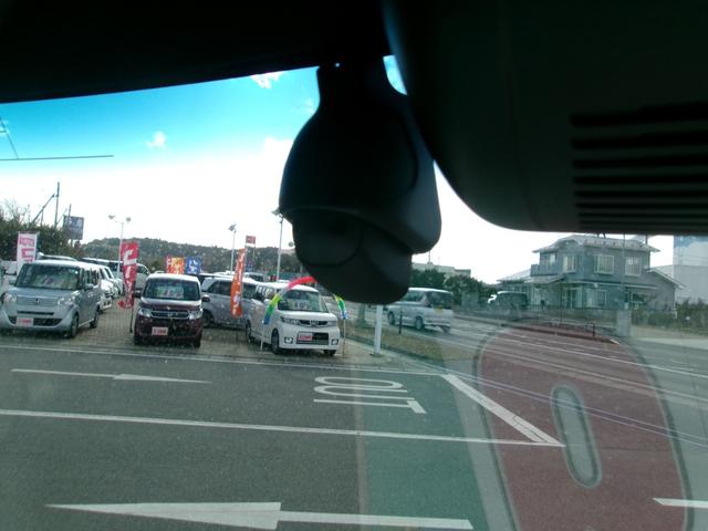 Ｎ－ＢＯＸカスタム 　メモリーナビＴＶ　バックカメラ　ＬＥＤヘッドライト　フォグライト　左側パワースライドドア　純正１４インチアルミホイル　オートクルーズコントロール　ＥＴＣ車載器　スマートキー（17枚目）