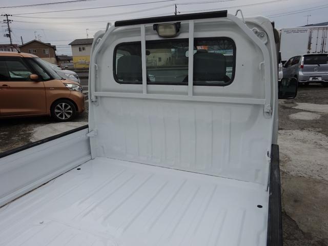 アクティトラック SDX 4WD 5速マニュアル エアコン パワステ 作業灯 エアバック ドアバイザー 三方開(7枚目)