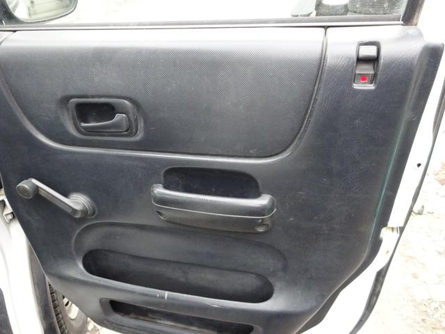 アクティトラック SDX 4WD 5速マニュアル エアコン パワステ 作業灯 エアバック ドアバイザー 三方開(17枚目)