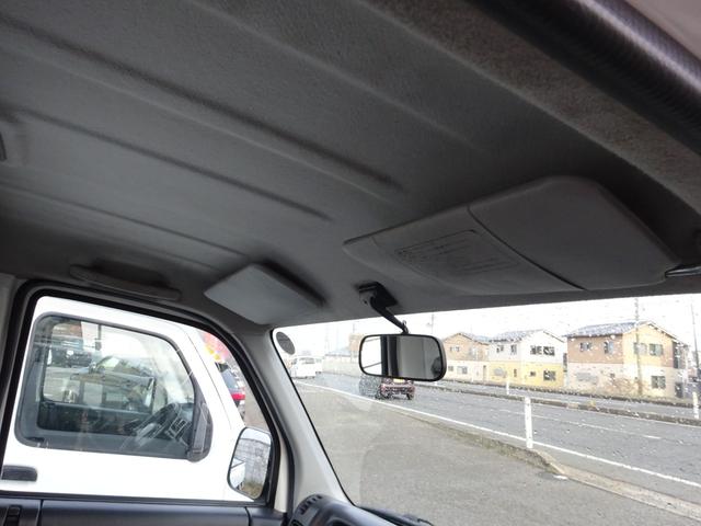 アクティトラック 　４ＷＤ　５速マニュアル　パワステ　エアバック　三方開　作業灯　ドアバイザー（30枚目）