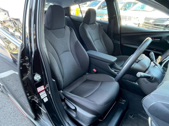 プリウス Ｓ　アルパイン９型ナビ　ＮＥＷ’Ｓ　ＤＥＳＩＧＮフルエアロ　２０２５年製タイヤ装着１７インチＡＷ　バックカメラ　Ｃピラーパネル交換済　トノカバー　ステアリングスイッチ　オートＬＥＤヘッドライト（49枚目）