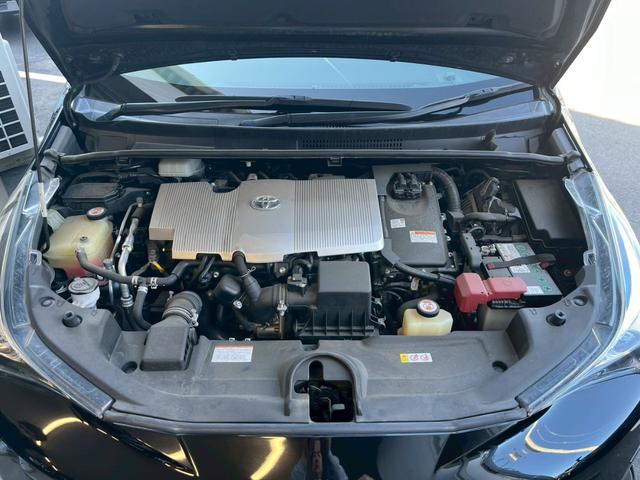 プリウス Ｓ　アルパイン９型ナビ　ＮＥＷ’Ｓ　ＤＥＳＩＧＮフルエアロ　２０２５年製タイヤ装着１７インチＡＷ　バックカメラ　Ｃピラーパネル交換済　トノカバー　ステアリングスイッチ　オートＬＥＤヘッドライト（64枚目）