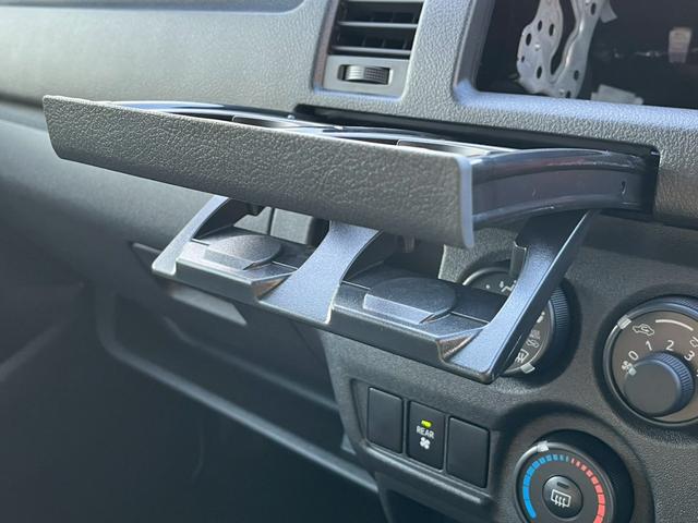 ハイエースバン ロングＤＸ　８ナンバーキャンピングカー　登録済み未使用車　Ｃａｒｉｃａ　Ｃａｌ‘ｓＭｏｔｏｒ　オリジナルカスタマイズカー　ＡＬＰＩＮＥ７型ＤＡ　シーケンシャルＬＥＤヘッドライト　全方位カメラ　ＥＴＣ　ポータル電源（34枚目）