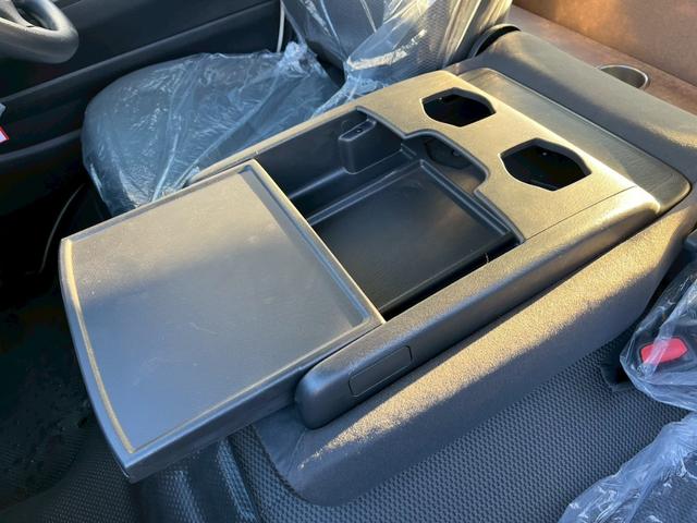 ハイエースバン ロングＤＸ　８ナンバーキャンピングカー　登録済み未使用車　Ｃａｒｉｃａ　Ｃａｌ‘ｓＭｏｔｏｒ　オリジナルカスタマイズカー　ＡＬＰＩＮＥ７型ＤＡ　シーケンシャルＬＥＤヘッドライト　全方位カメラ　ＥＴＣ　ポータル電源（37枚目）