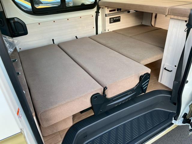 ハイエースバン ロングＤＸ　８ナンバーキャンピングカー　登録済み未使用車　Ｃａｒｉｃａ　Ｃａｌ‘ｓＭｏｔｏｒ　オリジナルカスタマイズカー　ＡＬＰＩＮＥ７型ＤＡ　シーケンシャルＬＥＤヘッドライト　全方位カメラ　ＥＴＣ　ポータル電源（54枚目）