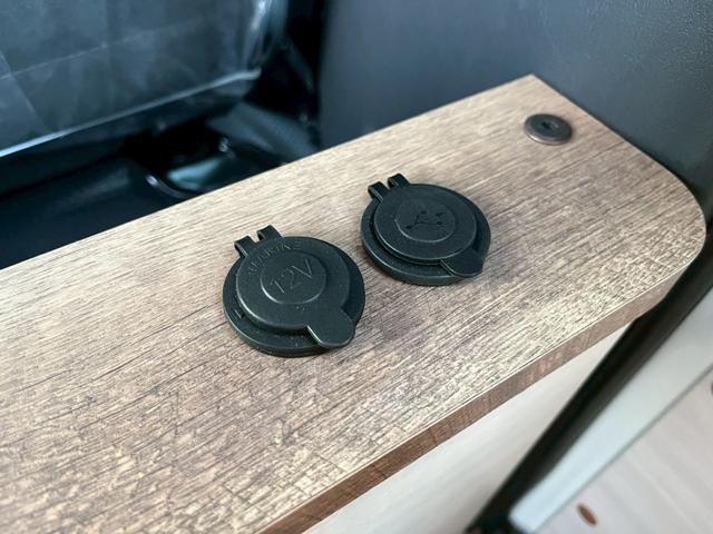 ハイエースバン ロングＤＸ　８ナンバーキャンピングカー　登録済み未使用車　Ｃａｒｉｃａ　Ｃａｌ‘ｓＭｏｔｏｒ　オリジナルカスタマイズカー　ＡＬＰＩＮＥ７型ＤＡ　シーケンシャルＬＥＤヘッドライト　全方位カメラ　ＥＴＣ　ポータル電源（60枚目）