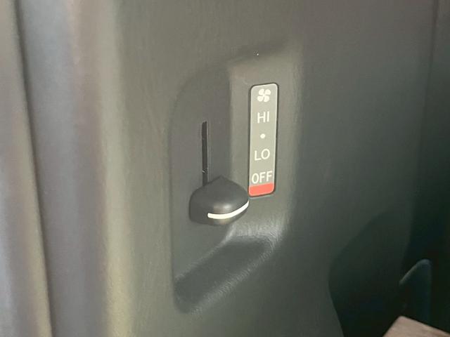 ハイエースバン ロングＤＸ　８ナンバーキャンピングカー　登録済み未使用車　Ｃａｒｉｃａ　Ｃａｌ‘ｓＭｏｔｏｒ　オリジナルカスタマイズカー　ＡＬＰＩＮＥ７型ＤＡ　シーケンシャルＬＥＤヘッドライト　全方位カメラ　ＥＴＣ　ポータル電源（66枚目）