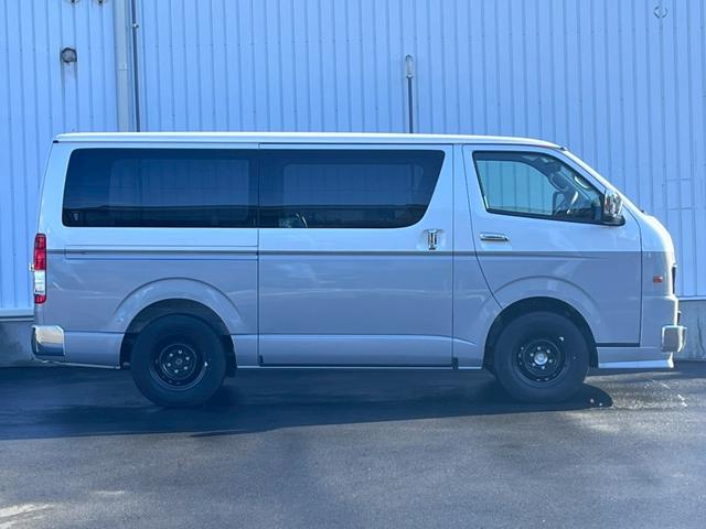 ハイエースバン ロングスーパーGL Carica Cal‘sMotor オリジナルカスタマイズカー 純正デジタルミラー ALPINE7インチナビ シーケンシャル LEDヘッドライト 衝突軽減 全方位カメラ ETC クリアランスソナー(15枚目)