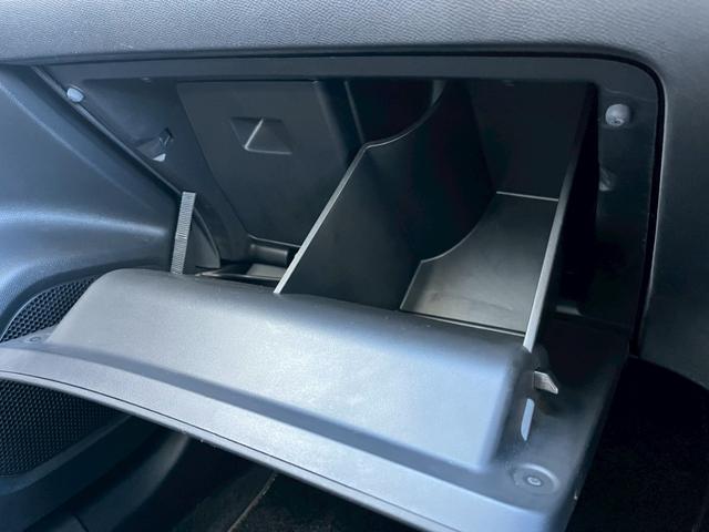 ｅ－２００８ ＧＴライン　パノラマサンルーフ　急速充電　充電ケーブル付　全方位カメラ　Ｂｌｕｅｔｏｏｔｈ　ＥＴＣ　レーダークルーズコントロール　ブラインドスポットモニター　前席シートヒーター（53枚目）