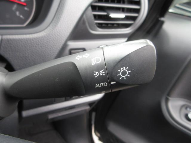 ノア Ｘ　４ＷＤ　純正ＳＤナビ　フルセグＴＶ　トヨタセーフティーセンス　バックカメラ　ＥＴＣ　スマートキー　クルーズコントロール　ＬＥＤヘッドライト　オートハイビーム　音楽　電話　Ｂｌｕｅｔｏｏｔｈ接続（22枚目）