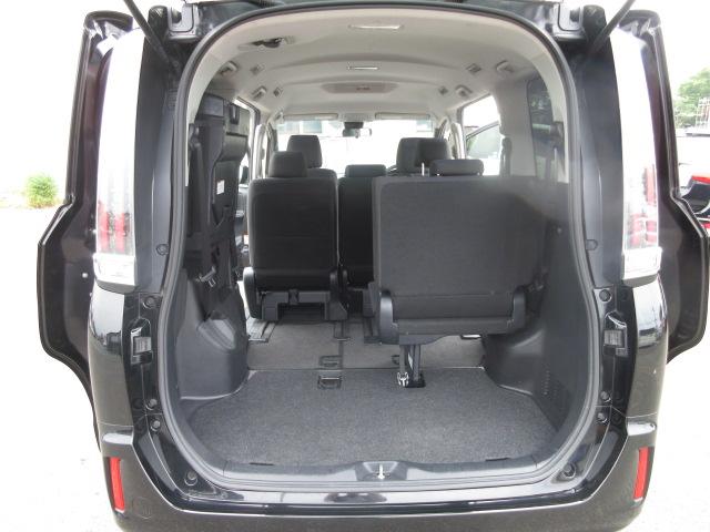 ノア Ｘ　４ＷＤ　純正ＳＤナビ　フルセグＴＶ　トヨタセーフティーセンス　バックカメラ　ＥＴＣ　スマートキー　クルーズコントロール　ＬＥＤヘッドライト　オートハイビーム　音楽　電話　Ｂｌｕｅｔｏｏｔｈ接続（33枚目）