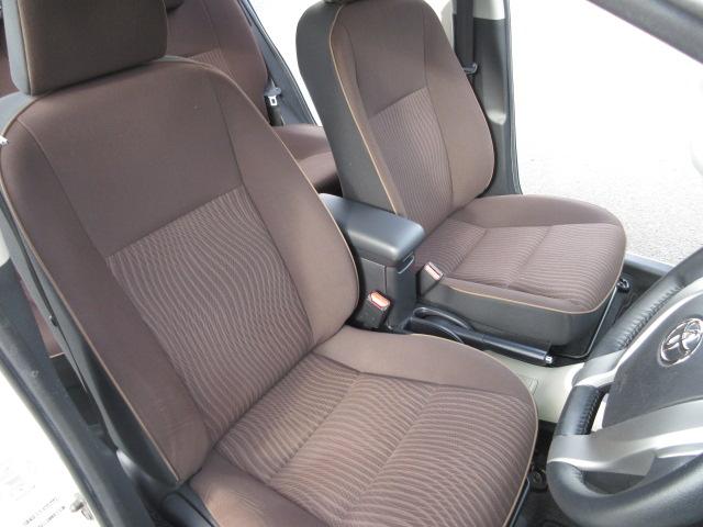 アクア Ｇ　禁煙車　１オーナー　社外ＳＤナビ　バックカメラ　ＥＴＣ　横滑り防止装置　スマートキー　プッシュスタート　ＣＤプレイヤー　オートライト　プライバシーガラス　社外１５インチアルミホイール　ドアバイザー（35枚目）