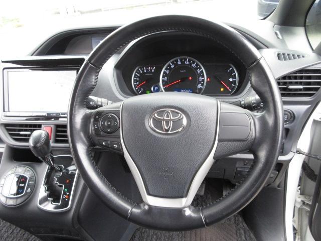 ノア Ｓｉ　４ＷＤ　寒冷地仕様　１オーナー　純正９ｉｎナビＴＶ　バック、フロントカメラ　１１ｉｎフリップダウンモニター　両側パワスラ　ＥＴＣ　ＬＥＤライト　ＢＴ接続　プッシュスタート　ワイパーデアイサー（11枚目）