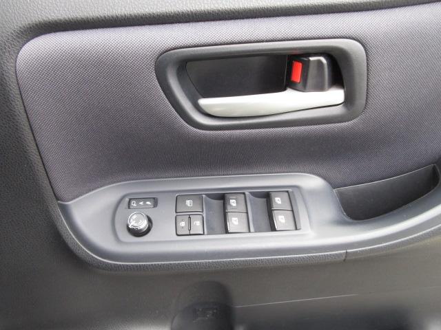 ノア Ｓｉ　４ＷＤ　寒冷地仕様　１オーナー　純正９ｉｎナビＴＶ　バック、フロントカメラ　１１ｉｎフリップダウンモニター　両側パワスラ　ＥＴＣ　ＬＥＤライト　ＢＴ接続　プッシュスタート　ワイパーデアイサー（24枚目）