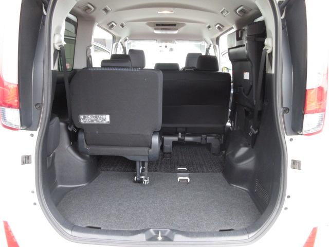 ノア Ｓｉ　４ＷＤ　寒冷地仕様　１オーナー　純正９ｉｎナビＴＶ　バック、フロントカメラ　１１ｉｎフリップダウンモニター　両側パワスラ　ＥＴＣ　ＬＥＤライト　ＢＴ接続　プッシュスタート　ワイパーデアイサー（33枚目）