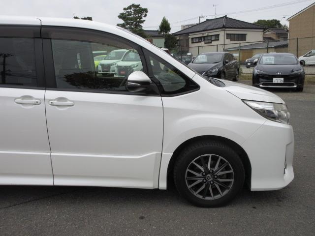 ノア Ｓｉ　４ＷＤ　寒冷地仕様　１オーナー　純正９ｉｎナビＴＶ　バック、フロントカメラ　１１ｉｎフリップダウンモニター　両側パワスラ　ＥＴＣ　ＬＥＤライト　ＢＴ接続　プッシュスタート　ワイパーデアイサー（42枚目）