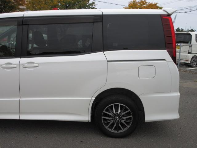 ノア Ｓｉ　４ＷＤ　寒冷地仕様　１オーナー　純正９ｉｎナビＴＶ　バック、フロントカメラ　１１ｉｎフリップダウンモニター　両側パワスラ　ＥＴＣ　ＬＥＤライト　ＢＴ接続　プッシュスタート　ワイパーデアイサー（46枚目）