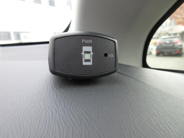 プリウスアルファ Ｓ　７人　純正ナビ　フルセグＴＶ　バックカメラ　障害物センサー　スマートキー・プッシュスタート　ビルトインＥＴＣ　前フォグランプ　純正１６ｉｎアルミホイール　横滑り防止装置　ＢＴ接続　ＣＤ、ＤＶＤ再生（5枚目）