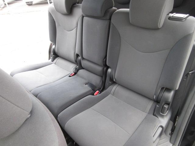 プリウスアルファ Ｓ　７人　純正ナビ　フルセグＴＶ　バックカメラ　障害物センサー　スマートキー・プッシュスタート　ビルトインＥＴＣ　前フォグランプ　純正１６ｉｎアルミホイール　横滑り防止装置　ＢＴ接続　ＣＤ、ＤＶＤ再生（14枚目）