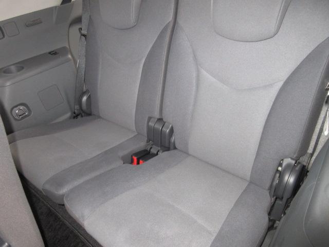 プリウスアルファ Ｓ　７人　純正ナビ　フルセグＴＶ　バックカメラ　障害物センサー　スマートキー・プッシュスタート　ビルトインＥＴＣ　前フォグランプ　純正１６ｉｎアルミホイール　横滑り防止装置　ＢＴ接続　ＣＤ、ＤＶＤ再生（15枚目）