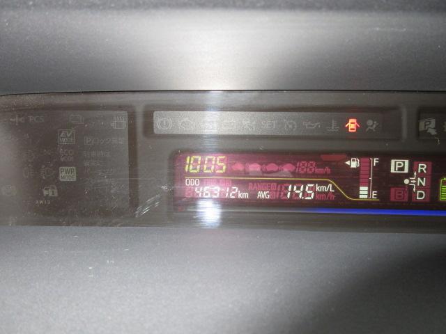 プリウスアルファ Ｓ　７人　純正ナビ　フルセグＴＶ　バックカメラ　障害物センサー　スマートキー・プッシュスタート　ビルトインＥＴＣ　前フォグランプ　純正１６ｉｎアルミホイール　横滑り防止装置　ＢＴ接続　ＣＤ、ＤＶＤ再生（20枚目）