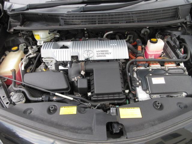 プリウスアルファ Ｓ　７人　純正ナビ　フルセグＴＶ　バックカメラ　障害物センサー　スマートキー・プッシュスタート　ビルトインＥＴＣ　前フォグランプ　純正１６ｉｎアルミホイール　横滑り防止装置　ＢＴ接続　ＣＤ、ＤＶＤ再生（21枚目）