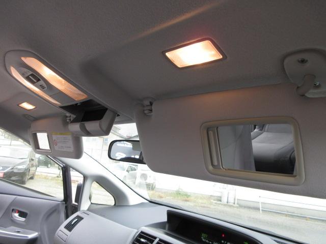 プリウスアルファ Ｓ　７人　純正ナビ　フルセグＴＶ　バックカメラ　障害物センサー　スマートキー・プッシュスタート　ビルトインＥＴＣ　前フォグランプ　純正１６ｉｎアルミホイール　横滑り防止装置　ＢＴ接続　ＣＤ、ＤＶＤ再生（32枚目）