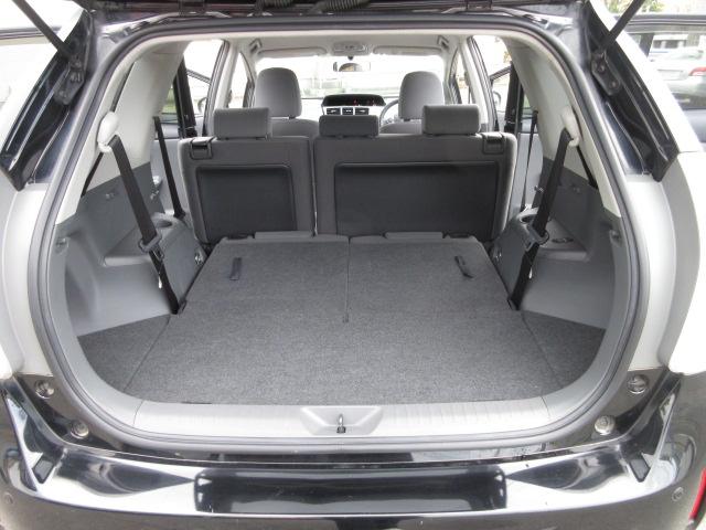 プリウスアルファ Ｓ　７人　純正ナビ　フルセグＴＶ　バックカメラ　障害物センサー　スマートキー・プッシュスタート　ビルトインＥＴＣ　前フォグランプ　純正１６ｉｎアルミホイール　横滑り防止装置　ＢＴ接続　ＣＤ、ＤＶＤ再生（40枚目）