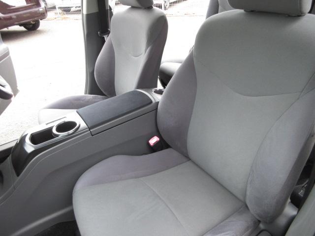 プリウスアルファ Ｓ　７人　純正ナビ　フルセグＴＶ　バックカメラ　障害物センサー　スマートキー・プッシュスタート　ビルトインＥＴＣ　前フォグランプ　純正１６ｉｎアルミホイール　横滑り防止装置　ＢＴ接続　ＣＤ、ＤＶＤ再生（44枚目）